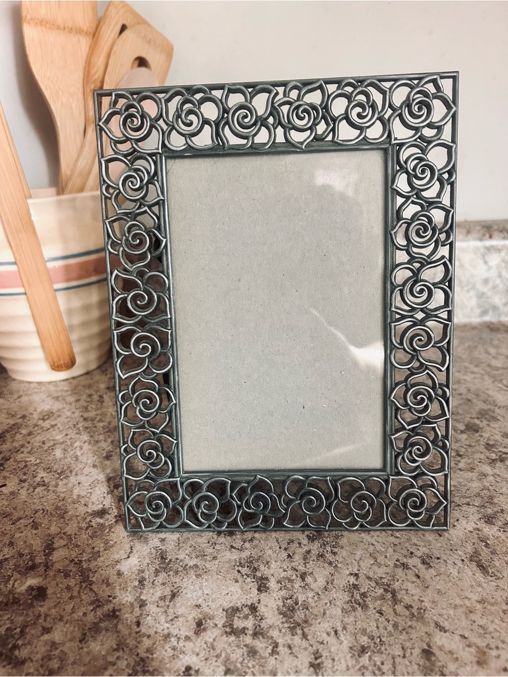 Vintage-Inspired Floral Filigree Picture Frame in Antique Silver